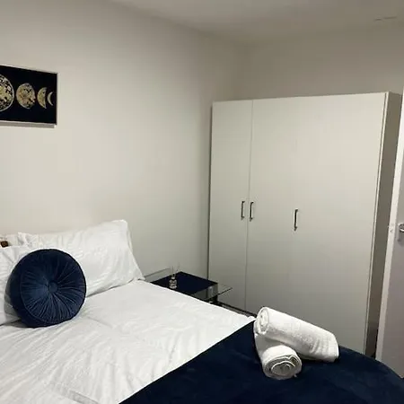 Salford Central 2-Bed - Near Uni & Mcr City Centre Manchester Exterior photo