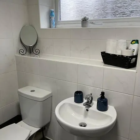 Salford Central 2-Bed - Near Uni & Mcr City Centre Manchester Exterior photo