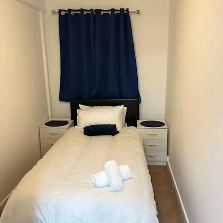 Salford Central 2-Bed - Near Uni & Mcr City Centre Manchester Exterior photo