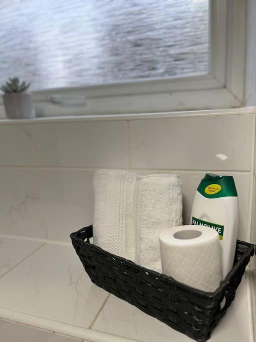 Holiday home Salford 2-bed - Near Uni & Mcr Centre
