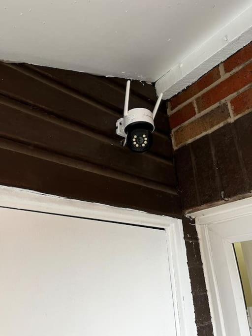 Salford 2-bed - Near Uni & Mcr Centre